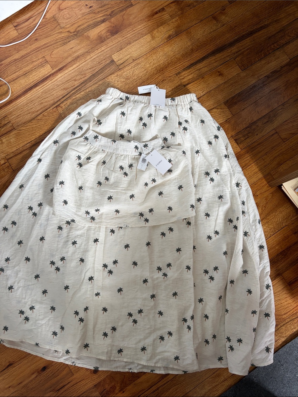 Light Cream Floral-Embroidered Maxi Skirt – Unbranded